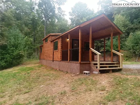 234 Pioneer Trl, Warrensville, NC 28693