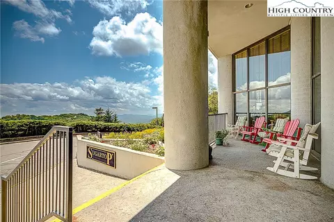 303 Sugar Top Dr #2413, Sugar Mountain, NC 28604