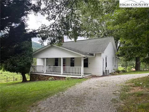 73 Bledsoe Creek Rd, Sparta, NC 28675
