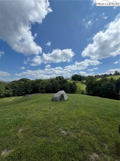 F1 High Valley Overlook, Banner Elk, NC 28604