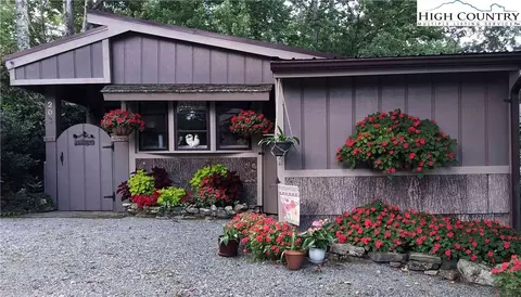 203 Black Pine Rd, Newland, NC 28657