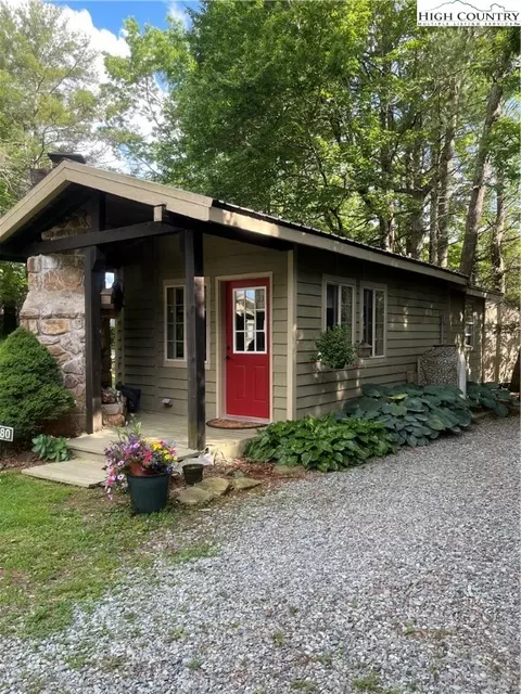 80 Pine Valley Rd, Newland, NC 28657