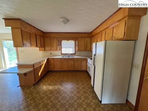 Kitchen - 427 J E Gentry Rd, Crumpler, NC 28640 photo 1 of 2