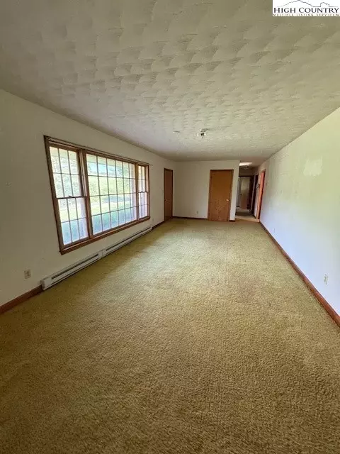 Living - 427 J E Gentry Rd, Crumpler, NC 28640 photo 5 of 5