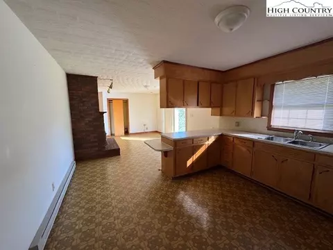 Kitchen - 427 J E Gentry Rd, Crumpler, NC 28640 photo 2 of 2