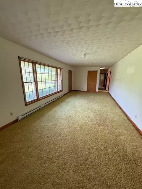 Living - 427 J E Gentry Rd, Crumpler, NC 28640 photo 5 of 5
