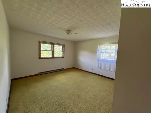 Bedroom - 427 J E Gentry Rd, Crumpler, NC 28640 photo 3 of 6