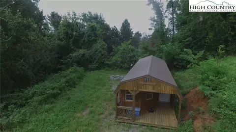 267 Messenger Dr, Sparta, NC 28675