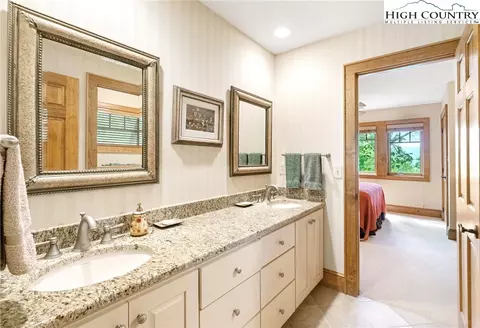 Bath - 751 Echota Pkwy, Boone, NC 28607 photo 4 of 7