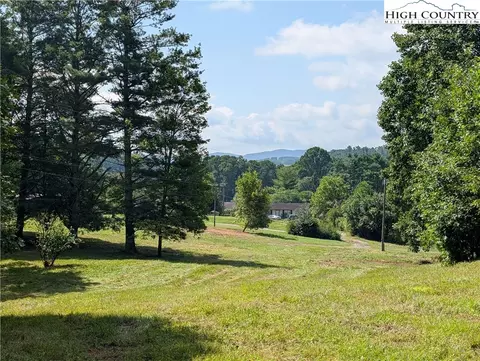 803 Flat Rock Rd, Crumpler, NC 28617