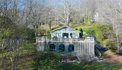 924 Balsam Dr, Newland, NC 28657