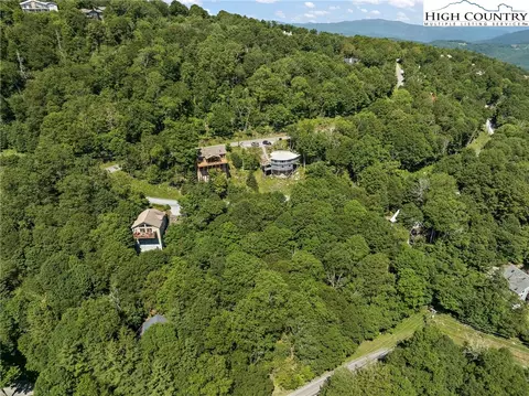 106 Northridge Ln, Beech Mountain, NC 28604 photo 11