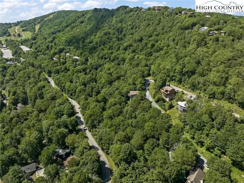 104 Northridge Ln, Beech Mountain, NC 28604 photo 12