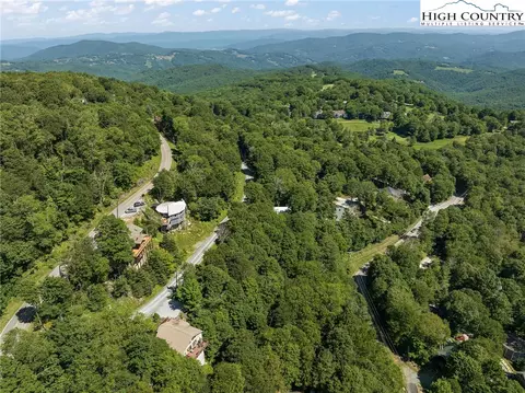 104 Northridge Ln, Beech Mountain, NC 28604 photo 9