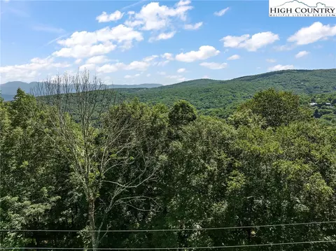 104 Northridge Ln, Beech Mountain, NC 28604 photo 11