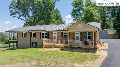 396 Doctor St, Sparta, NC 28675