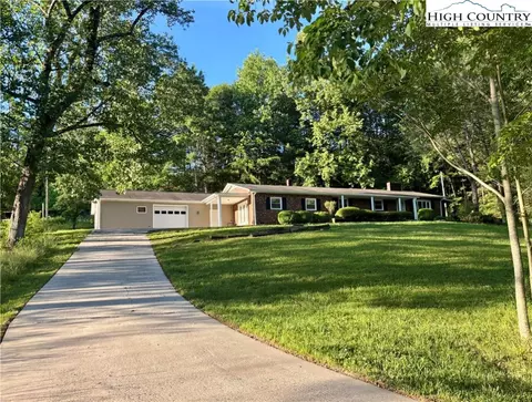 2130 Vashti Rd, Taylorsville, NC 28681