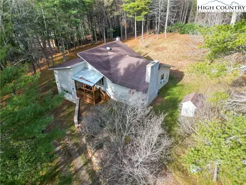 133 Pinewood Cir, Fleetwood, NC 28626