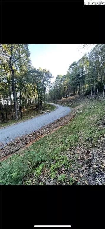 48 Wildcat Wilderness Pkwy, Deep Gap, NC 28618 photo 13
