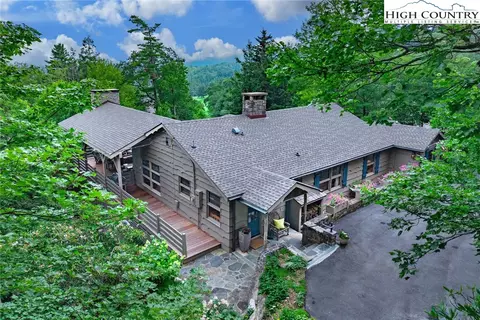 346 Tarry Acres Cir, Blowing Rock, NC 28605