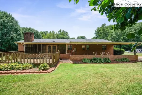 307 Brentwood Rd, Morganton, NC 28655