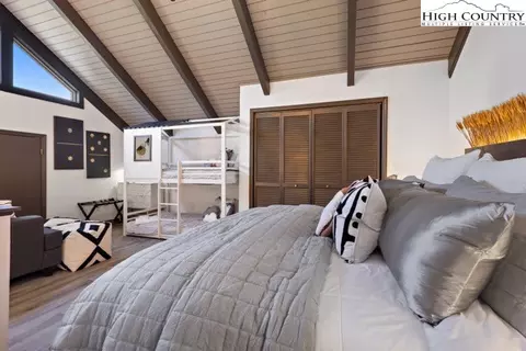 Bedroom - 105 Beechtop Rd, Beech Mountain, NC 28604 photo 6 of 9