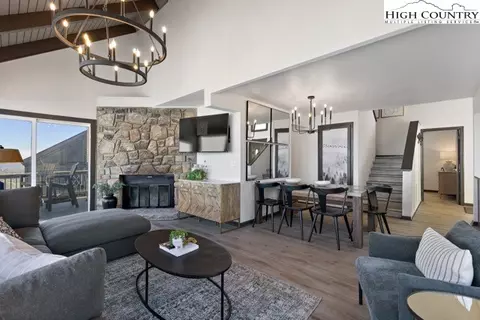 Living - 105 Beechtop Rd, Beech Mountain, NC 28604 photo 6 of 8