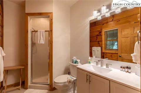 Bath - 2977 N Pine Run Rd, Boone, NC 28607 photo 1 of 5