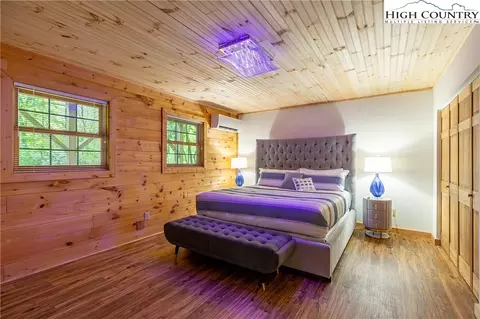 Bedroom - 2977 N Pine Run Rd, Boone, NC 28607 photo 5 of 6