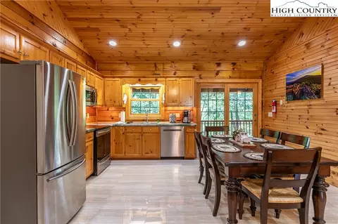 Dining - 2977 N Pine Run Rd, Boone, NC 28607 photo 3 of 3