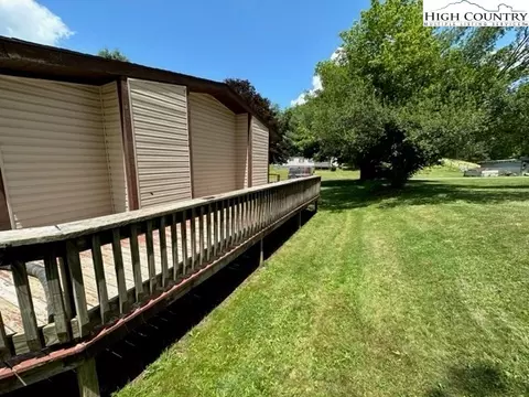 Exterior - 32 Stoneacres Ln, Independence, VA 24348 photo 6 of 9