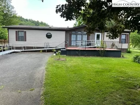 32 Stoneacres Ln, Independence, VA 24348