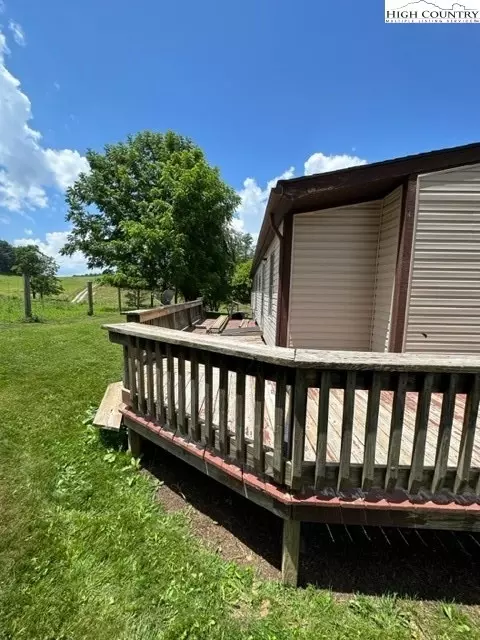 Exterior - 32 Stoneacres Ln, Independence, VA 24348 photo 5 of 9