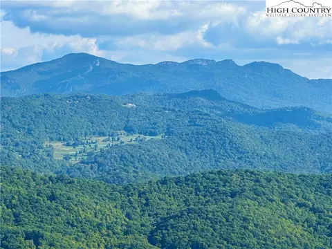 303 Sugar Top Dr #2716, Sugar Mountain, NC 28604