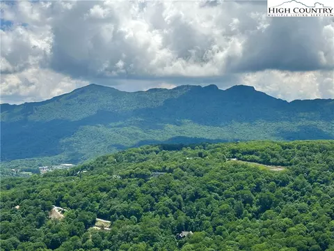 303 Sugar Top Dr #2718, Sugar Mountain, NC 28604