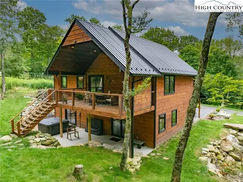 Exterior - 196 Cloud Spring Dr, Sugar Mountain, NC 28604 photo 9 of 12