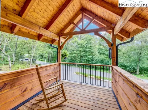 Exterior - 196 Cloud Spring Dr, Sugar Mountain, NC 28604 photo 7 of 12
