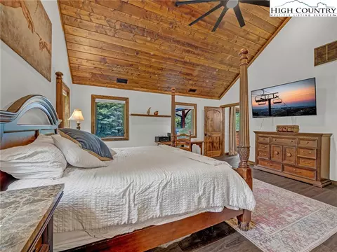 Bedroom - 196 Cloud Spring Dr, Sugar Mountain, NC 28604 photo 3 of 8