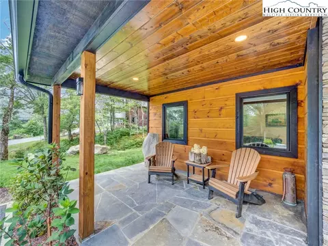 Exterior - 196 Cloud Spring Dr, Sugar Mountain, NC 28604 photo 2 of 12