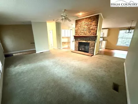 1269 Howell Rd, Lansing, NC 28643 photo 4