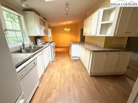 1269 Howell Rd, Lansing, NC 28643 photo 6