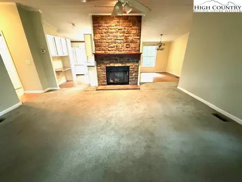 1269 Howell Rd, Lansing, NC 28643 photo 3