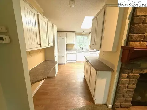 1269 Howell Rd, Lansing, NC 28643 photo 8