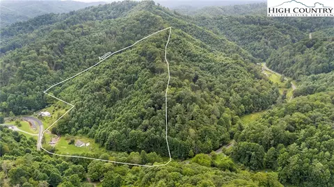 809 Roaring Fork Rd, Creston, NC 28615 photo 4