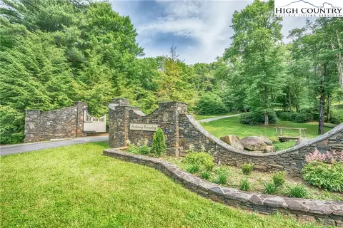 lot35 Piedra Rd, Blowing Rock, NC 28605