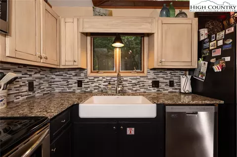 239 Elk Ridge Rd, Deep Gap, NC 28618 photo 18