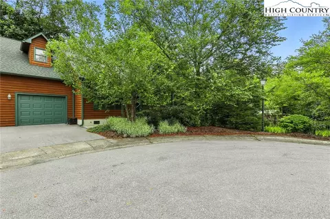 103 Clary Ct #9, Blowing Rock, NC 28605