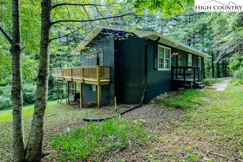 156 N Buffalo Meadows Rd, West Jefferson, NC 28694