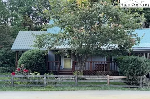 122 River Road 2, Banner Elk, NC 28604