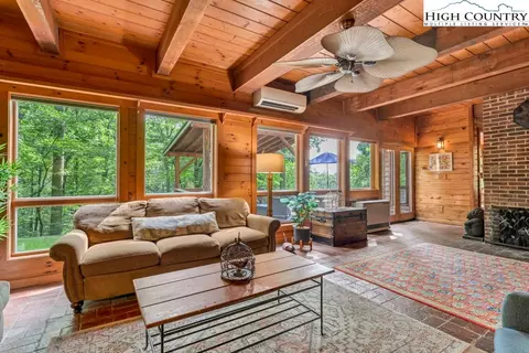 Living - 168 Leigh Cir, Boone, NC 28607 photo 3 of 4
